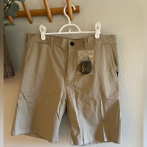 Nike SB men’s shorts 34 in khaki